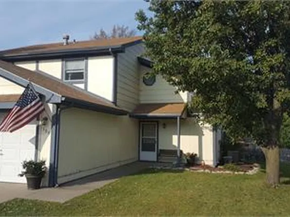 304 S Kiowa Ct, Junction City, KS 66441