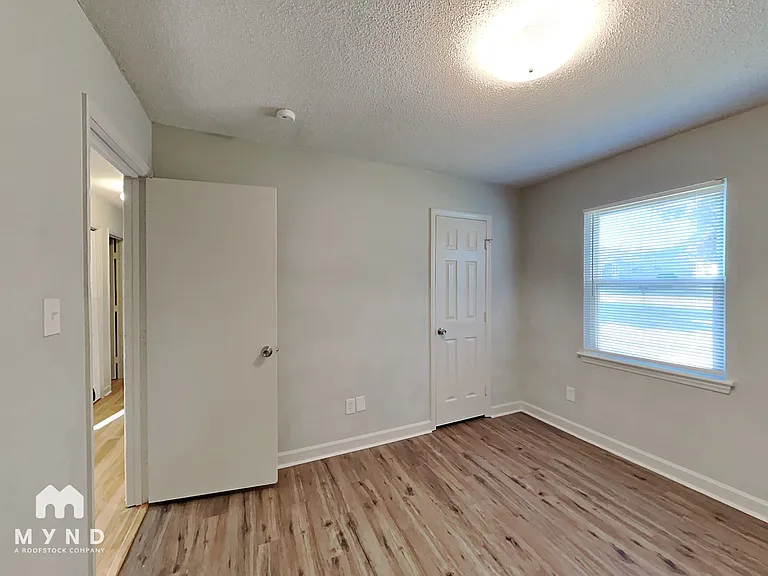 2241 Thornfield Rd — Photo 17