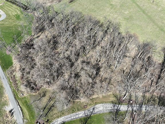 5th image of 3 Tuscany Ln