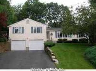 6 Brittany Cir, Cromwell, CT 06416