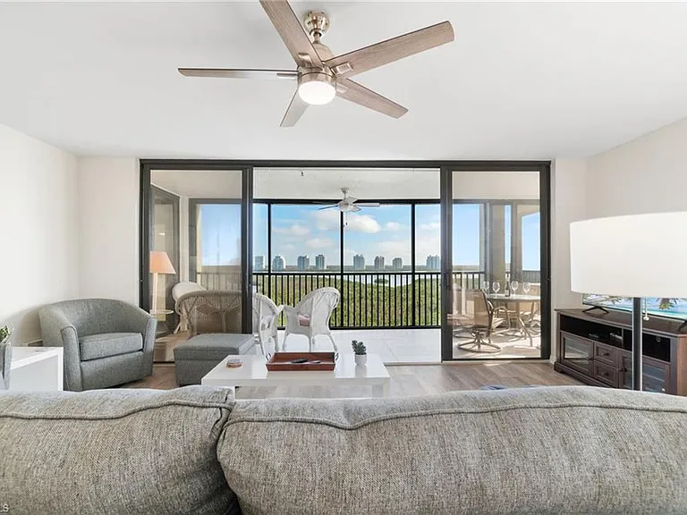26225 Hickory Blvd #PHB — Photo 3