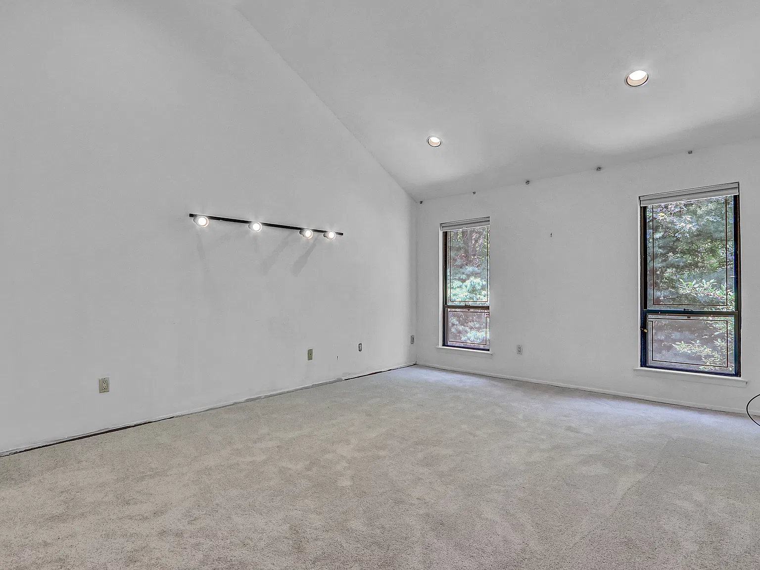 3 bed, 3.5 bath, $5,500 — Photo 2