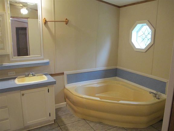 4th image of 517 Golden Bend Dr