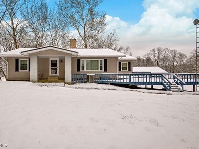3064 Diamond St NE, N canton, OH, 44721