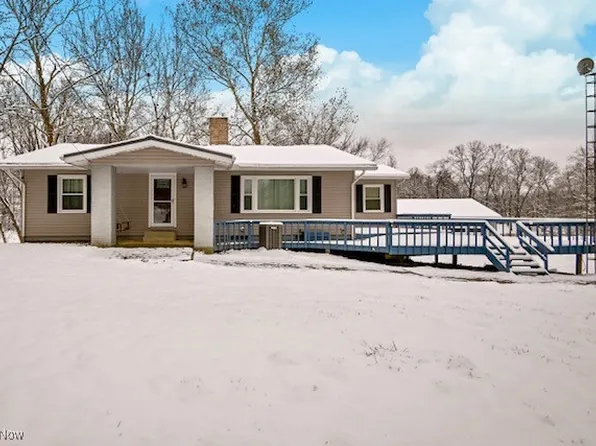 3064 Diamond St NE, N Canton, OH 44721