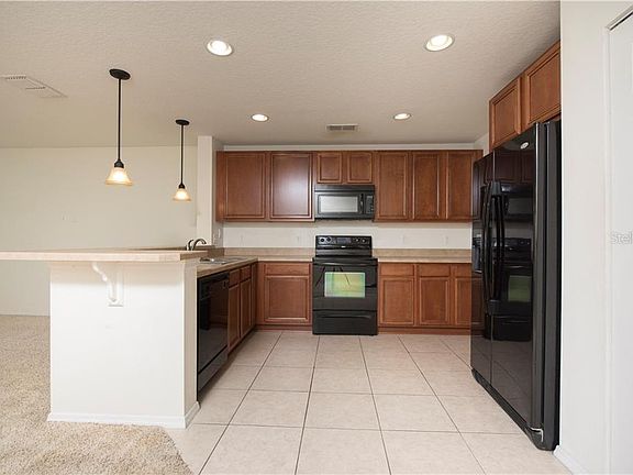 4th image of 2560 Hassonite St