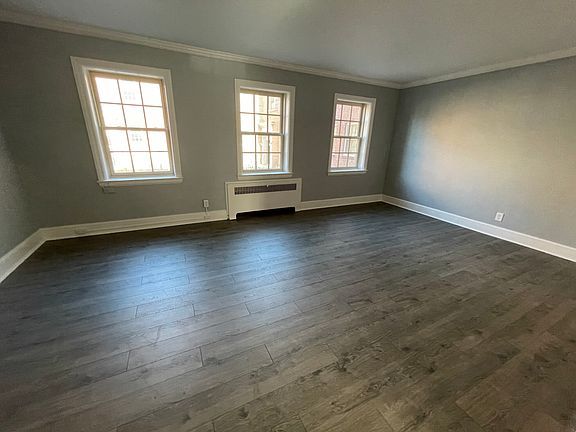 5th image of 312 Washington St APT 3-2
