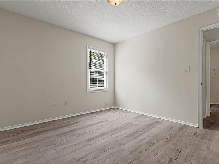 319 Revell Dr #H — Photo 18