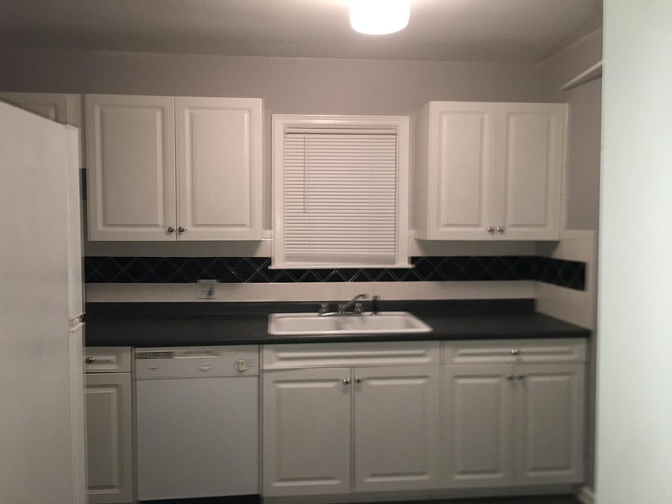 1st image of 7219 Wyandotte St