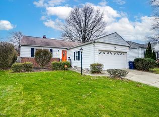 4828 S Sedgewick Rd, Lyndhurst, OH 44124