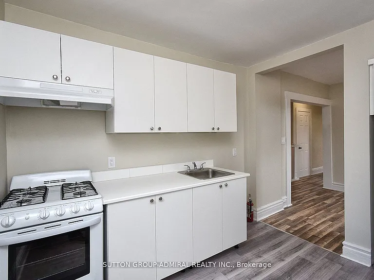 1932 Queen St E #2 — Photo 7