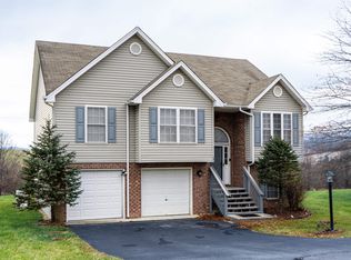 145 Tula Cir, Christiansburg, VA 24073