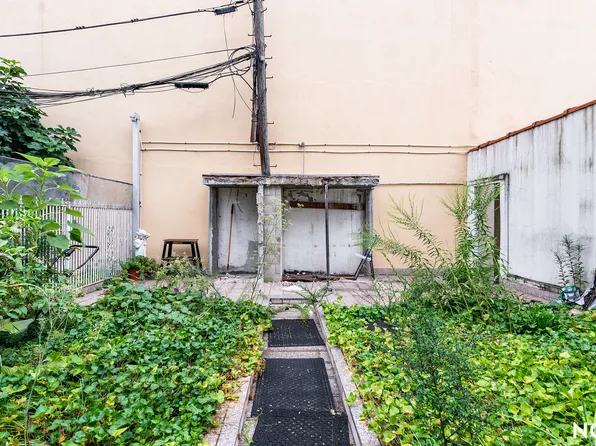 404 Onderdonk Avenue image 19 of 22