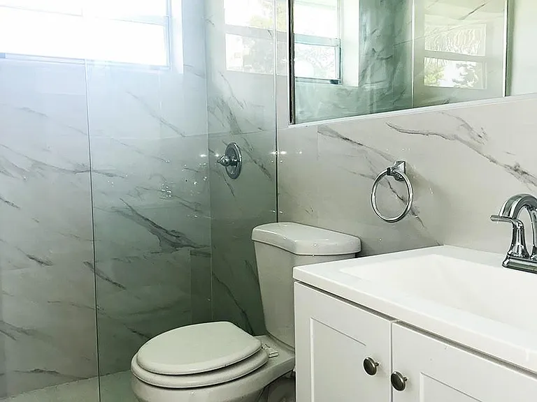 425 SW 18th Ave — Photo 9