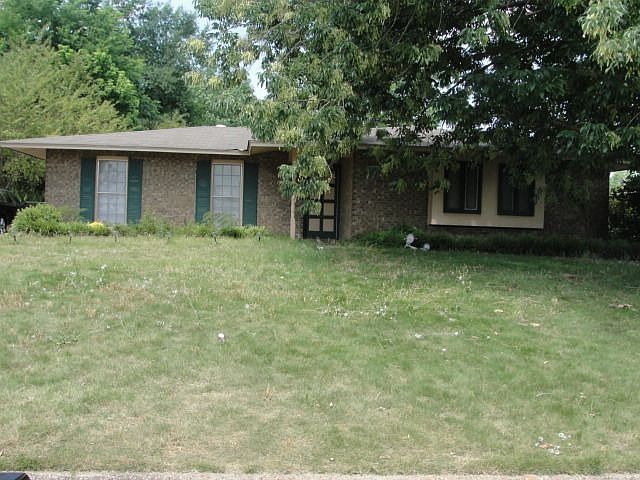 2nd image of 110 Lori St