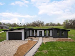 25915 E 267th St, Harrisonville, MO 64701