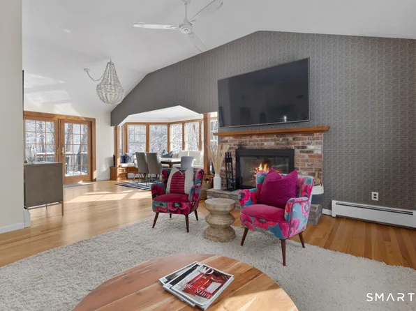 25 Arrowhead Road, Wilton, CT 06897