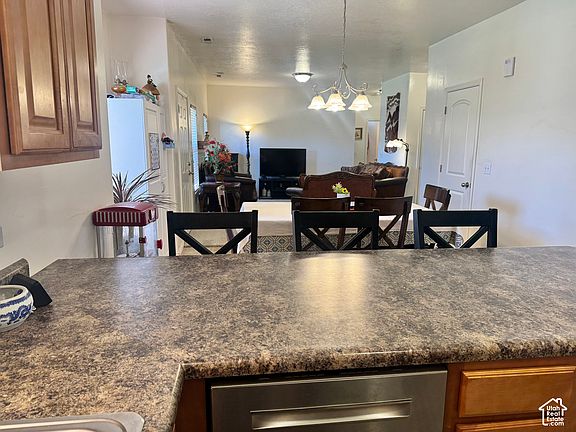 2nd image of 422 E 500 S APT E