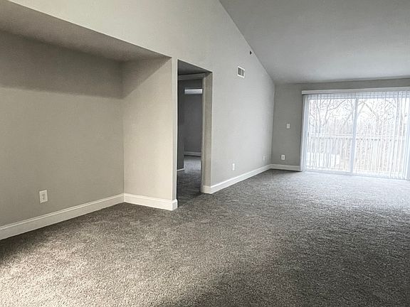 5th image of 4000 Dawnbrook Dr #1011