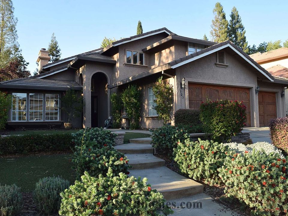 1st image of 303 Ironwood Cir
