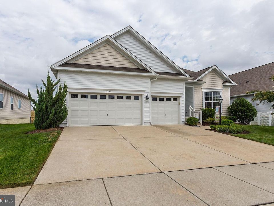 1st image of 24892 Magnolia Cir