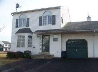 137 Merion Dr, Royersford, PA 19468