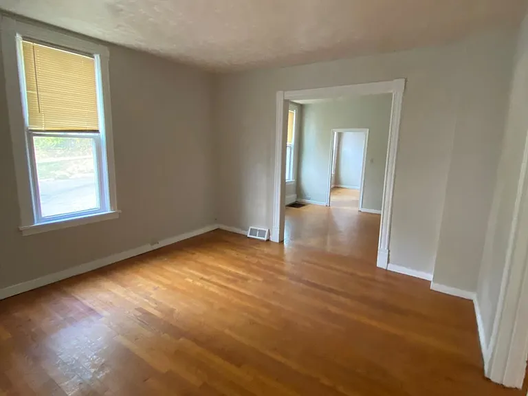 746 E Laurel St #1 — Photo 6