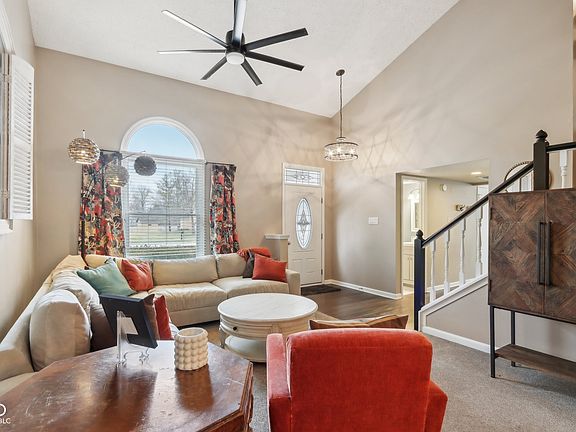 3rd image of 1542 Waterford Dr