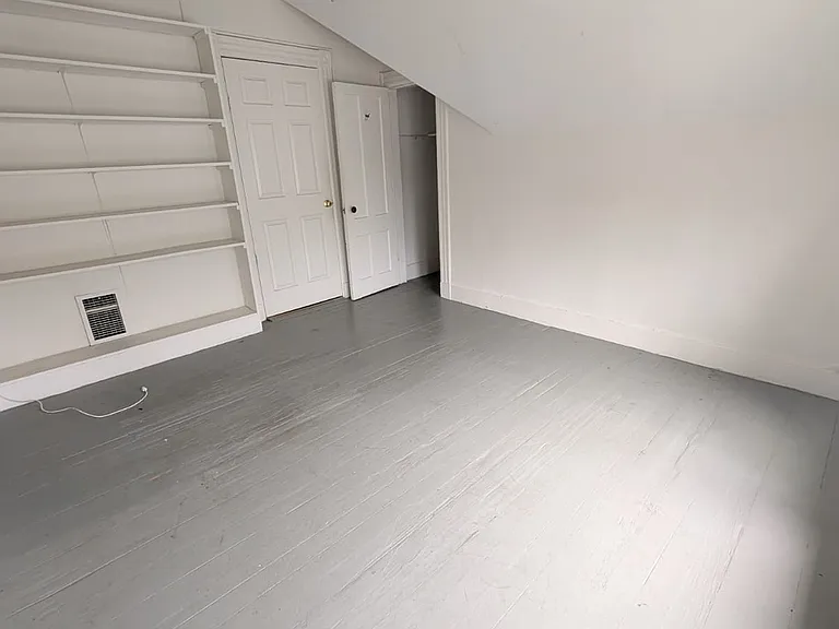 83 Sachem St #3R — Photo 5