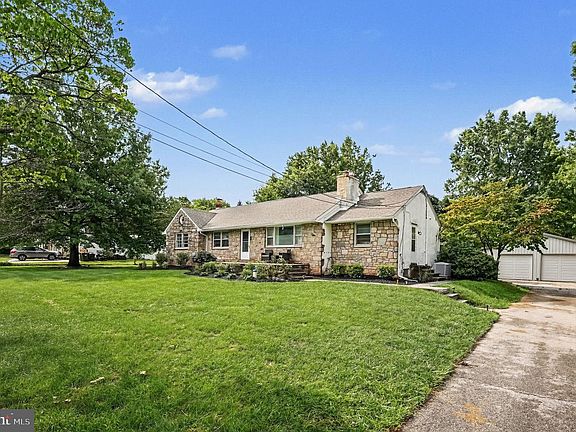 5th image of 3422 Mill Rd