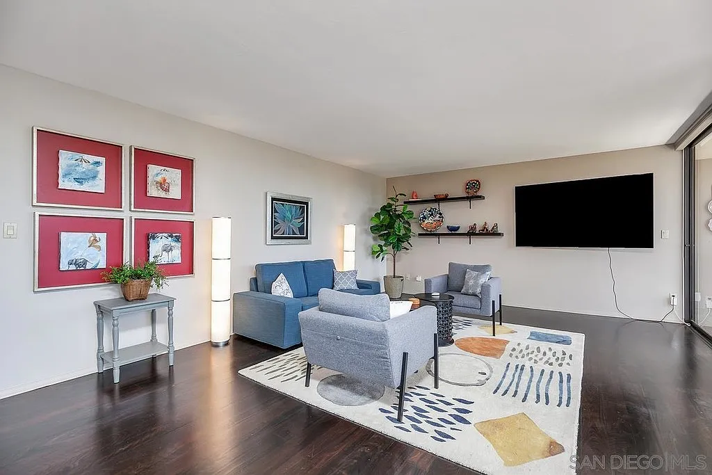 2 bed, 2.0 bath, $6,225 — Photo 3