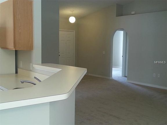 4th image of 247 Curtis Ave
