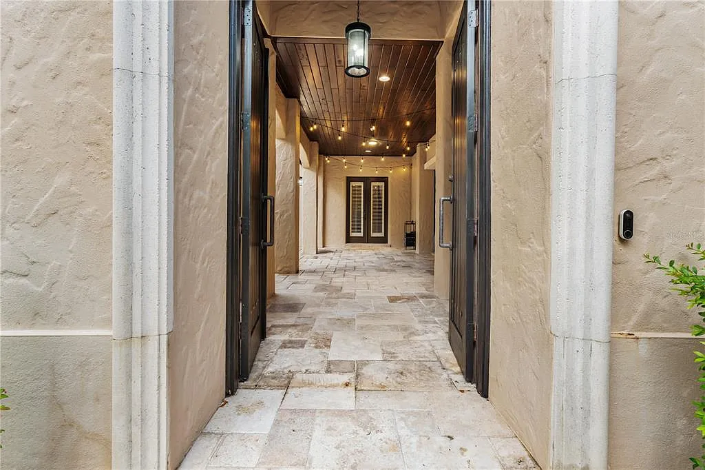 4 bed, 5.0 bath, 3465 sqft, $8,500 — Photo 4