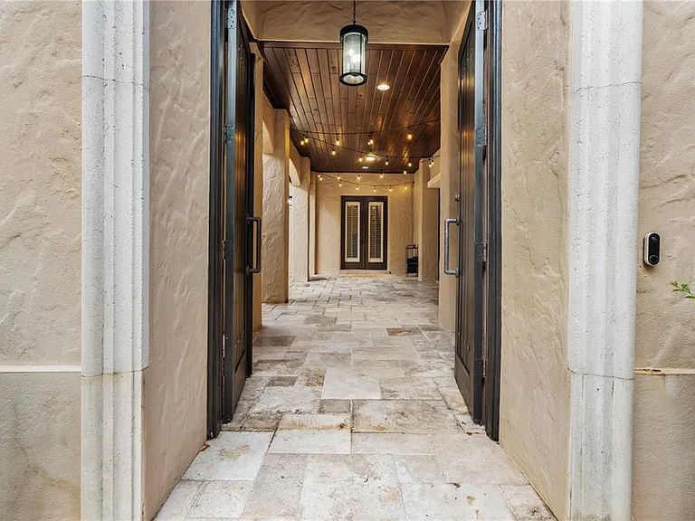 9841 Covent Garden Dr — Photo 4