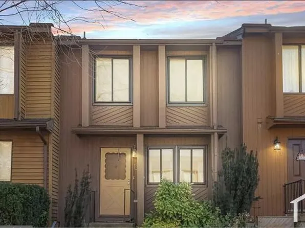 13 Gloucester Ct, Reisterstown, MD 21136