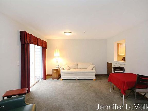 5th image of 4047 Woodrush Ln NW