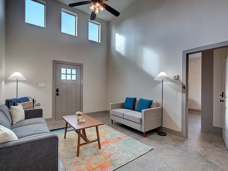 604 Maple St #2 — Photo 9