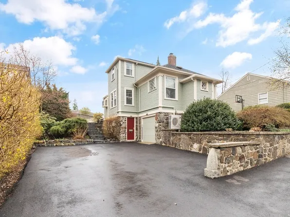 6 Hines Ct, Marblehead, MA 01945