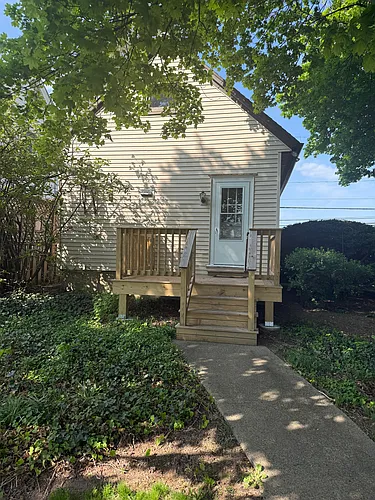 518 Main St Photo 1