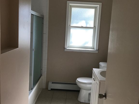 3rd image of 26 Grant Ave
