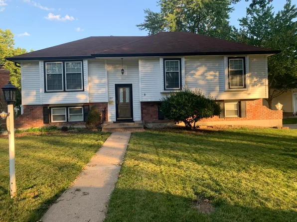 217 Sunset Ln, Belton, MO 64012