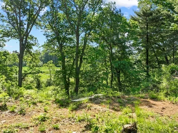 60 Shawsheen Ave, Tewksbury, MA 01876