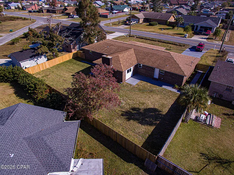 410 S Star Ave — Photo 4