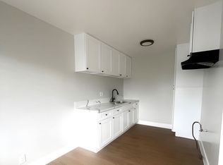 1044 W 110th St #14, Los Angeles, CA 90044