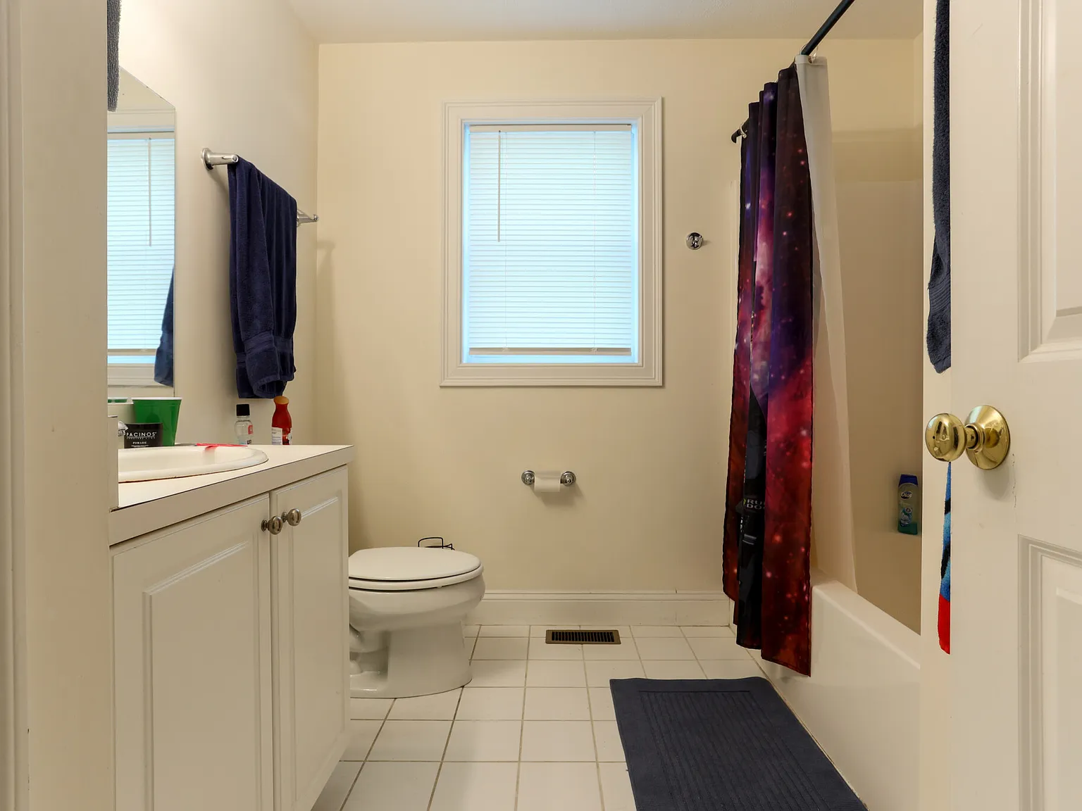 128 Hillside St — Photo 2