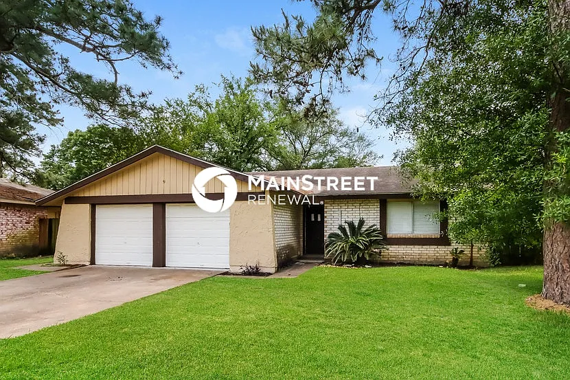 23123 Newgate Dr — Photo 2