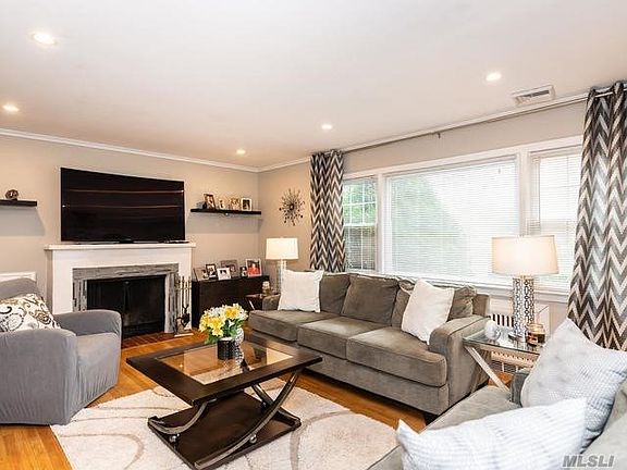 3rd image of 139 Saint Pauls Place