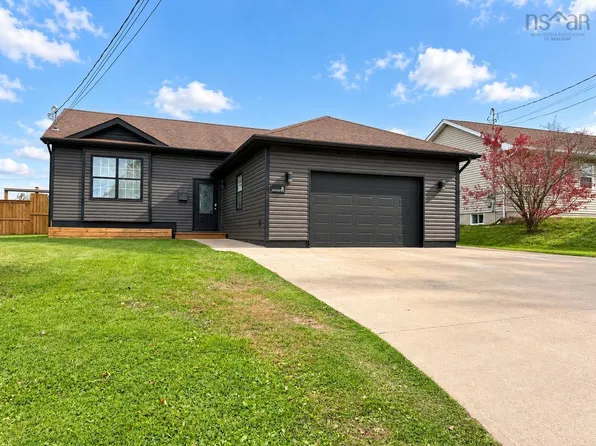 6 Paradise Ave, Amherst, NS B4H 4W8