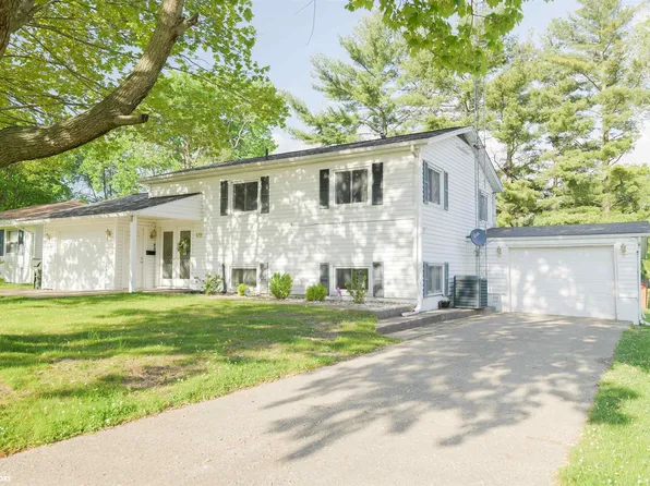 418 Neva Pl, West Burlington, IA 52655