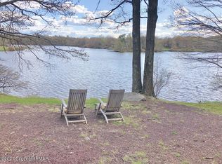 303 Cedar Dr, Long Pond, PA